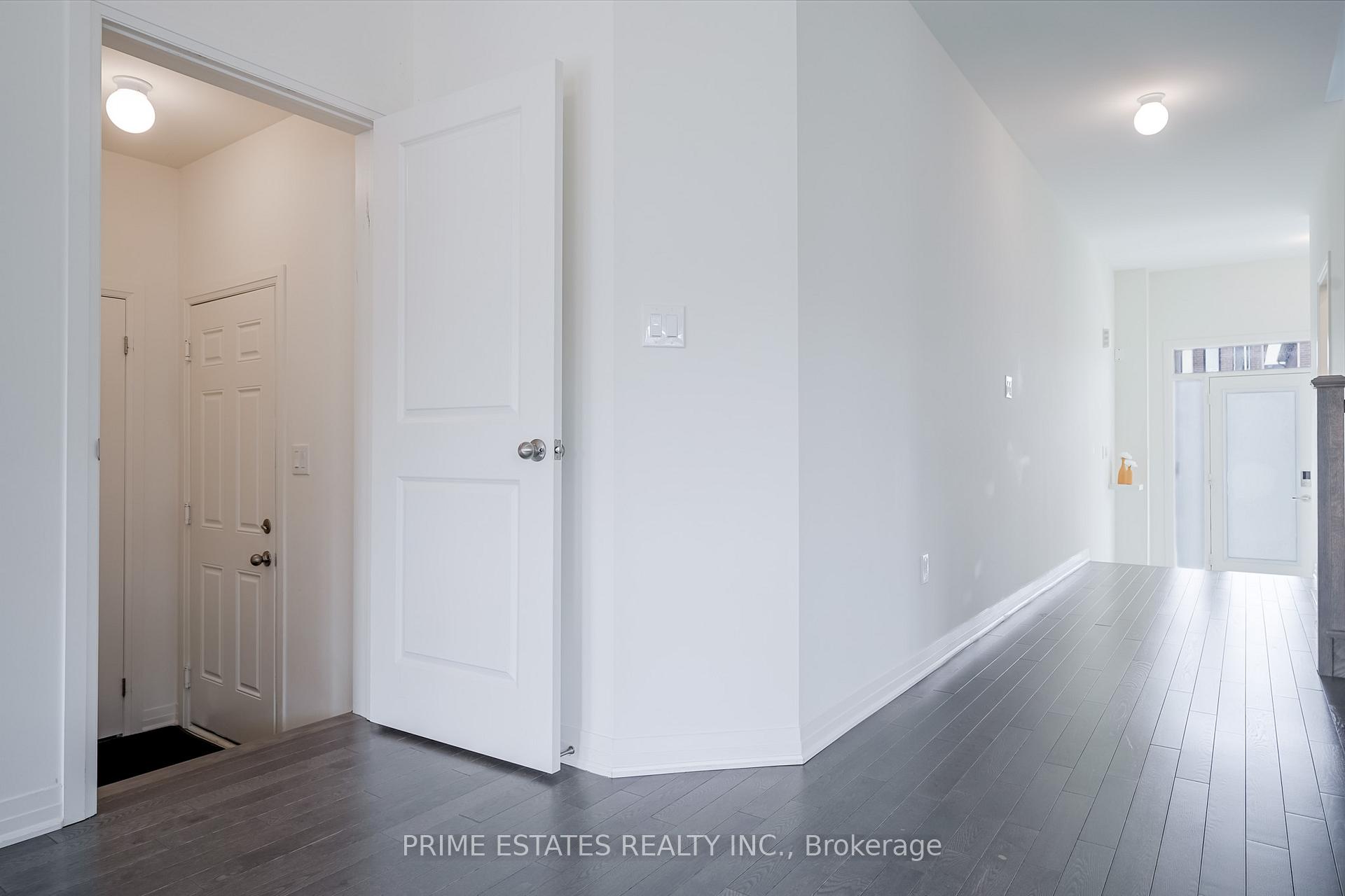 Photo 10 of 51 Clipper Lane, Clarington, Bowmanville — HOMEH