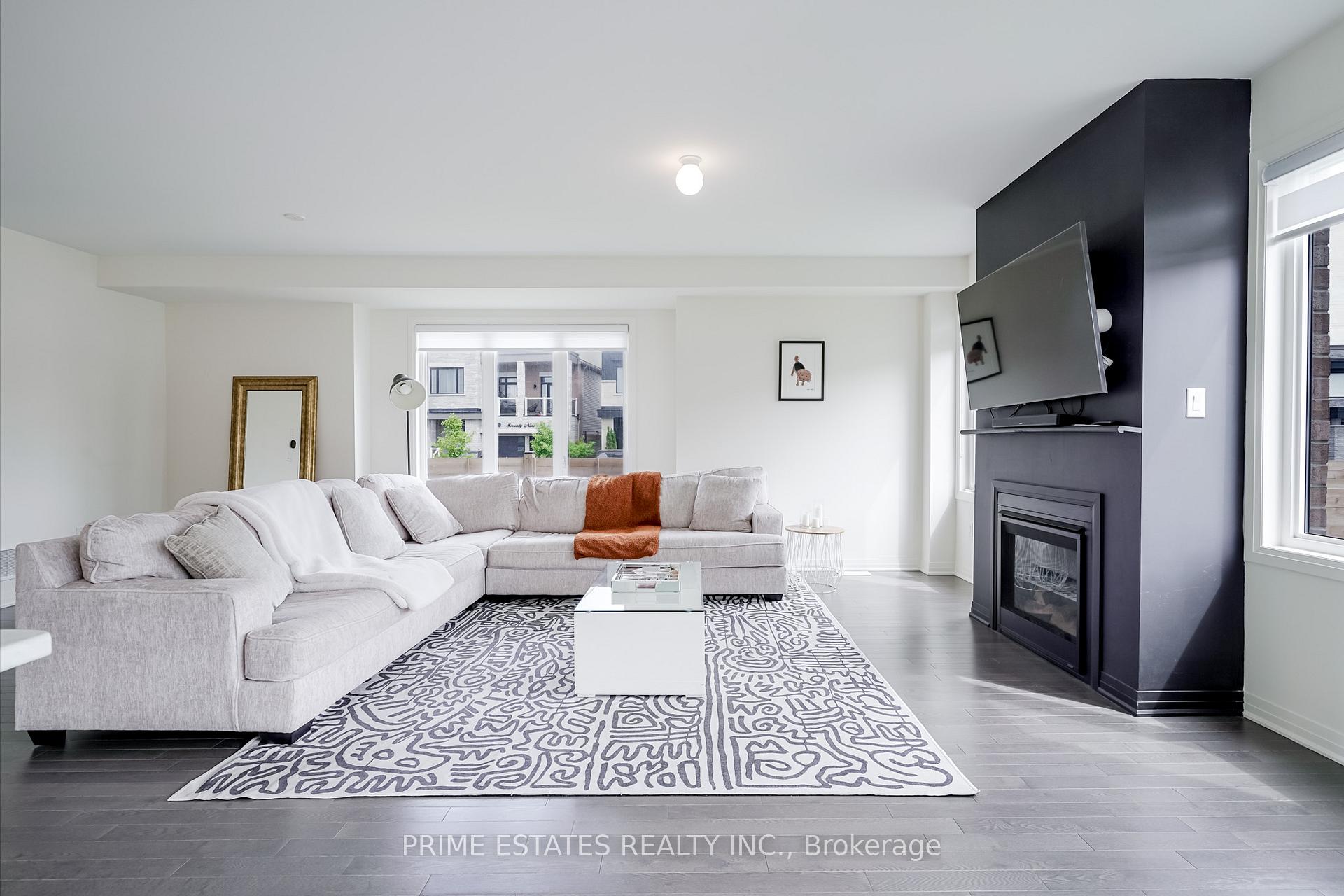 Photo 14 of 51 Clipper Lane, Clarington, Bowmanville — HOMEH