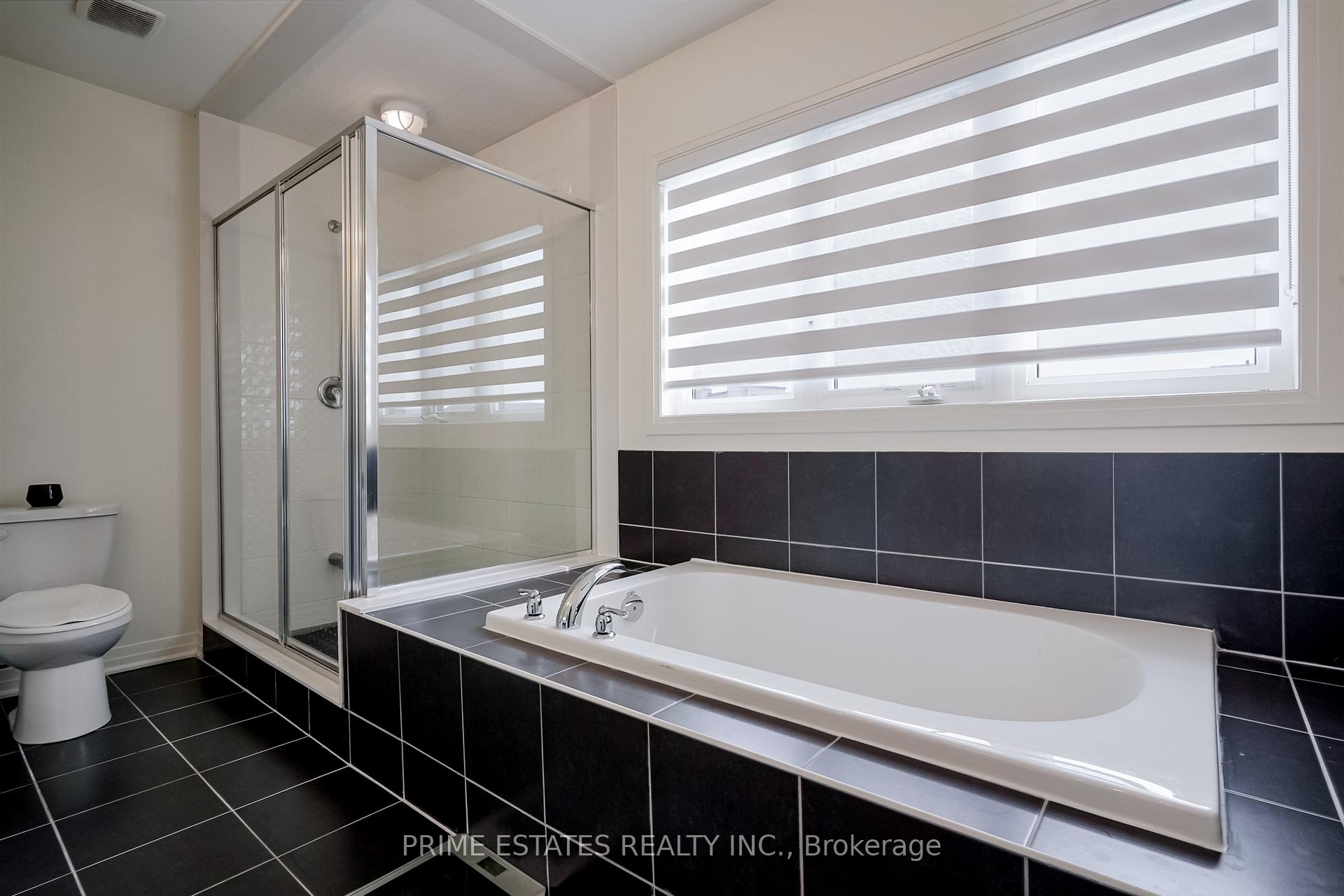 Photo 26 of 51 Clipper Lane, Clarington, Bowmanville — HOMEH