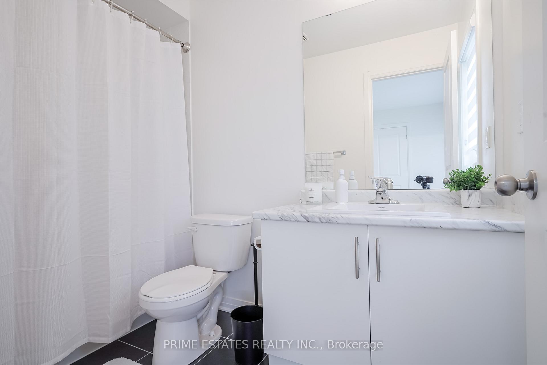 Photo 29 of 51 Clipper Lane, Clarington, Bowmanville — HOMEH