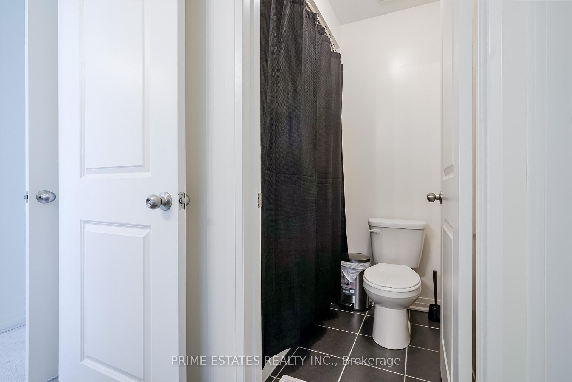 Photo 32 of 51 Clipper Lane, Clarington, Bowmanville — HOMEH