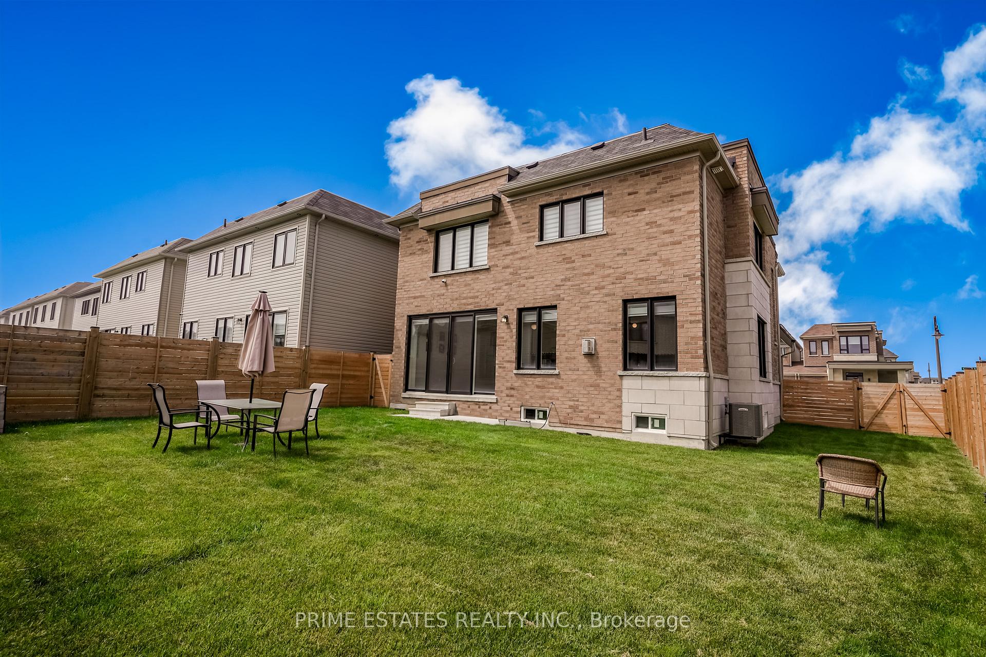 Photo 44 of 51 Clipper Lane, Clarington, Bowmanville — HOMEH