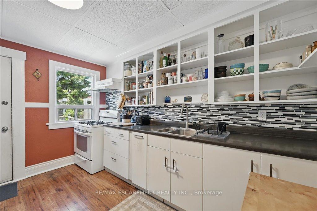 Photo 6 of 195 Catharine Street N, Hamilton, Beasley — HOMEH