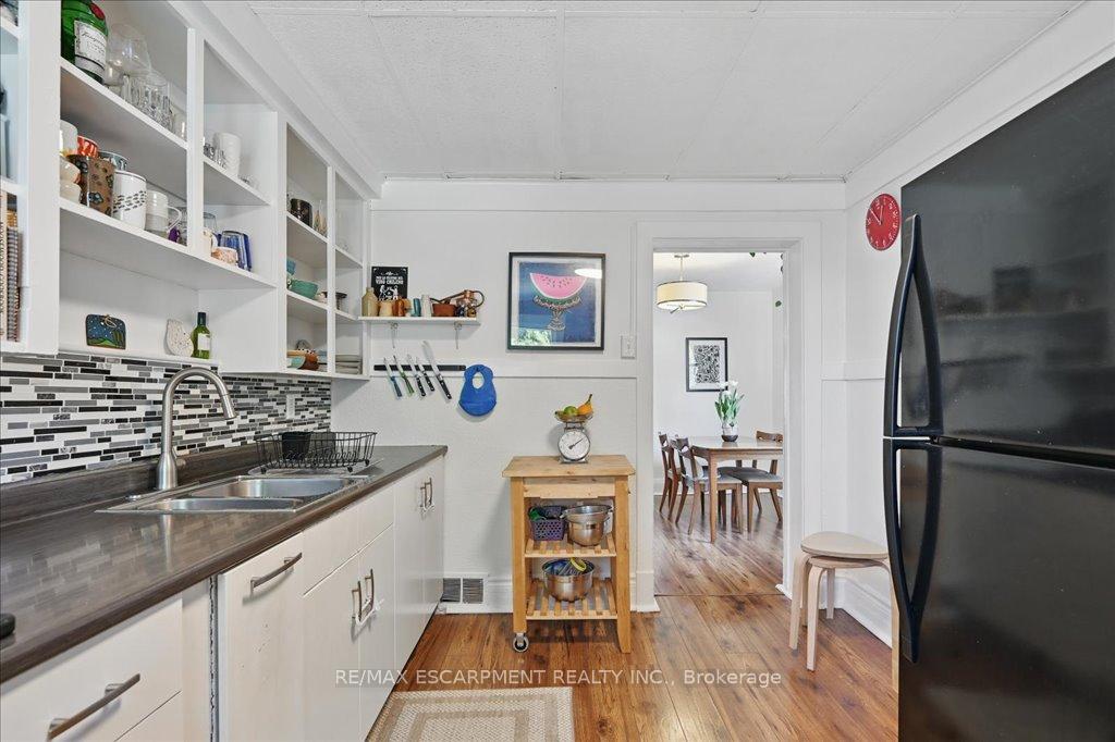 Photo 8 of 195 Catharine Street N, Hamilton, Beasley — HOMEH