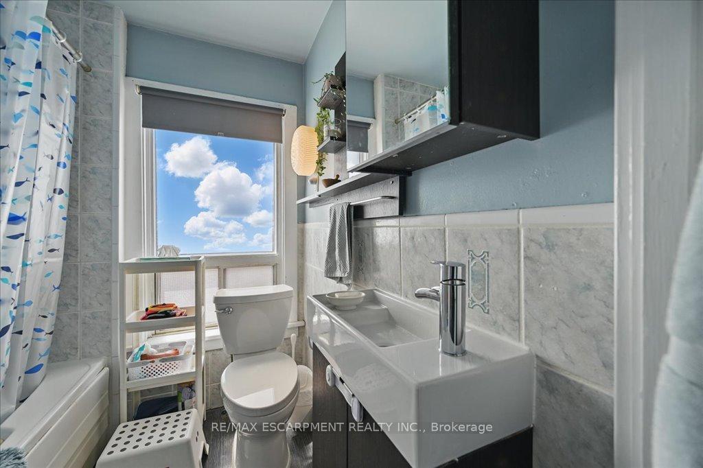 Photo 10 of 195 Catharine Street N, Hamilton, Beasley — HOMEH