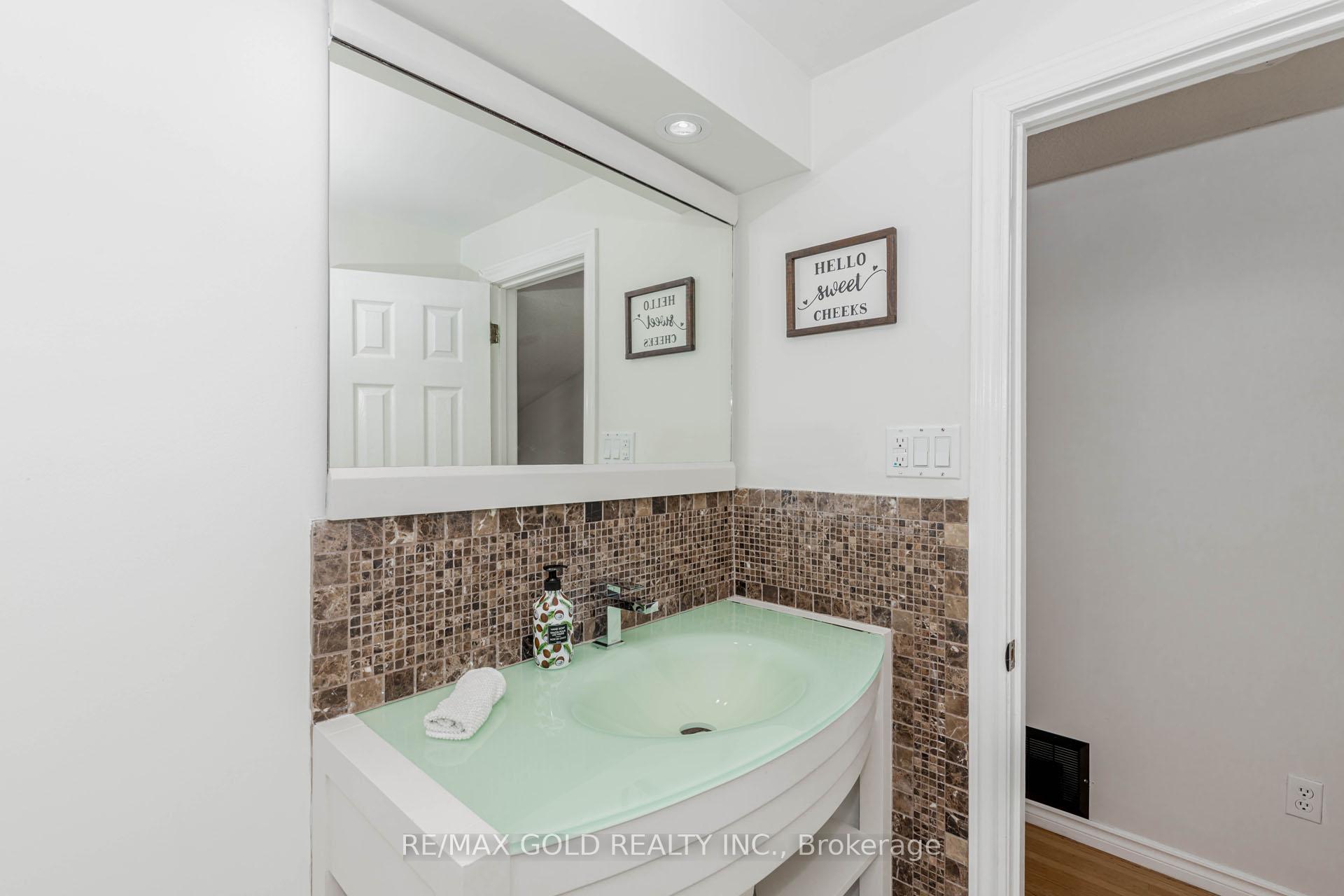 Photo 30 of 37 Brookdale Crescent, Brampton, Avondale — HOMEH