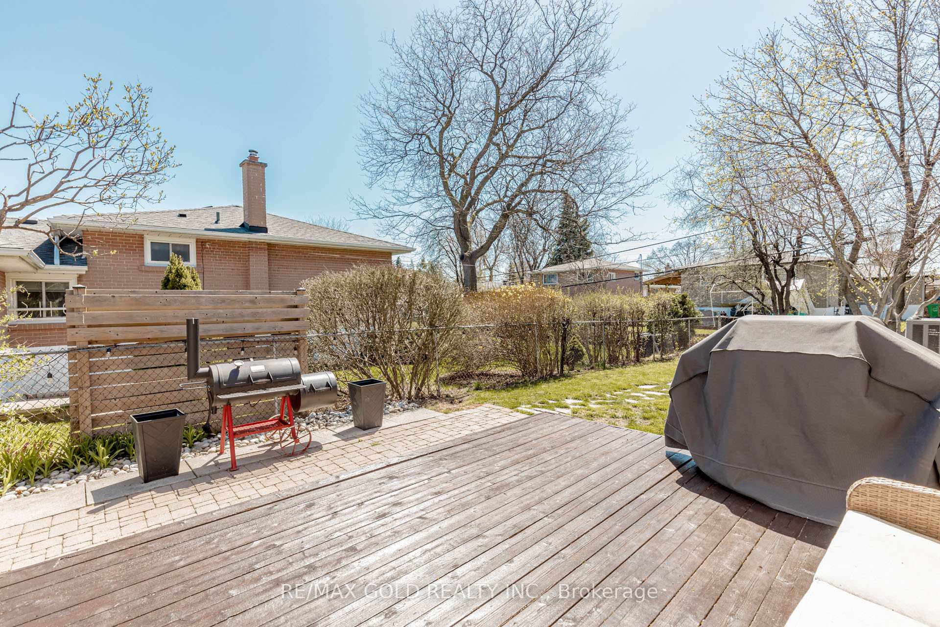 Photo 47 of 37 Brookdale Crescent, Brampton, Avondale — HOMEH