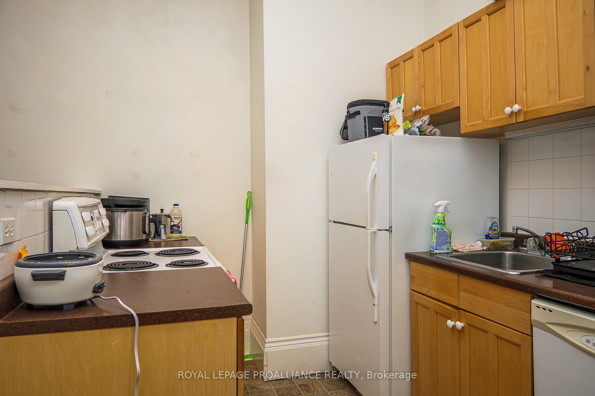 Photo 11 of 24 Queen Street, Belleville, Belleville Ward — HOMEH
