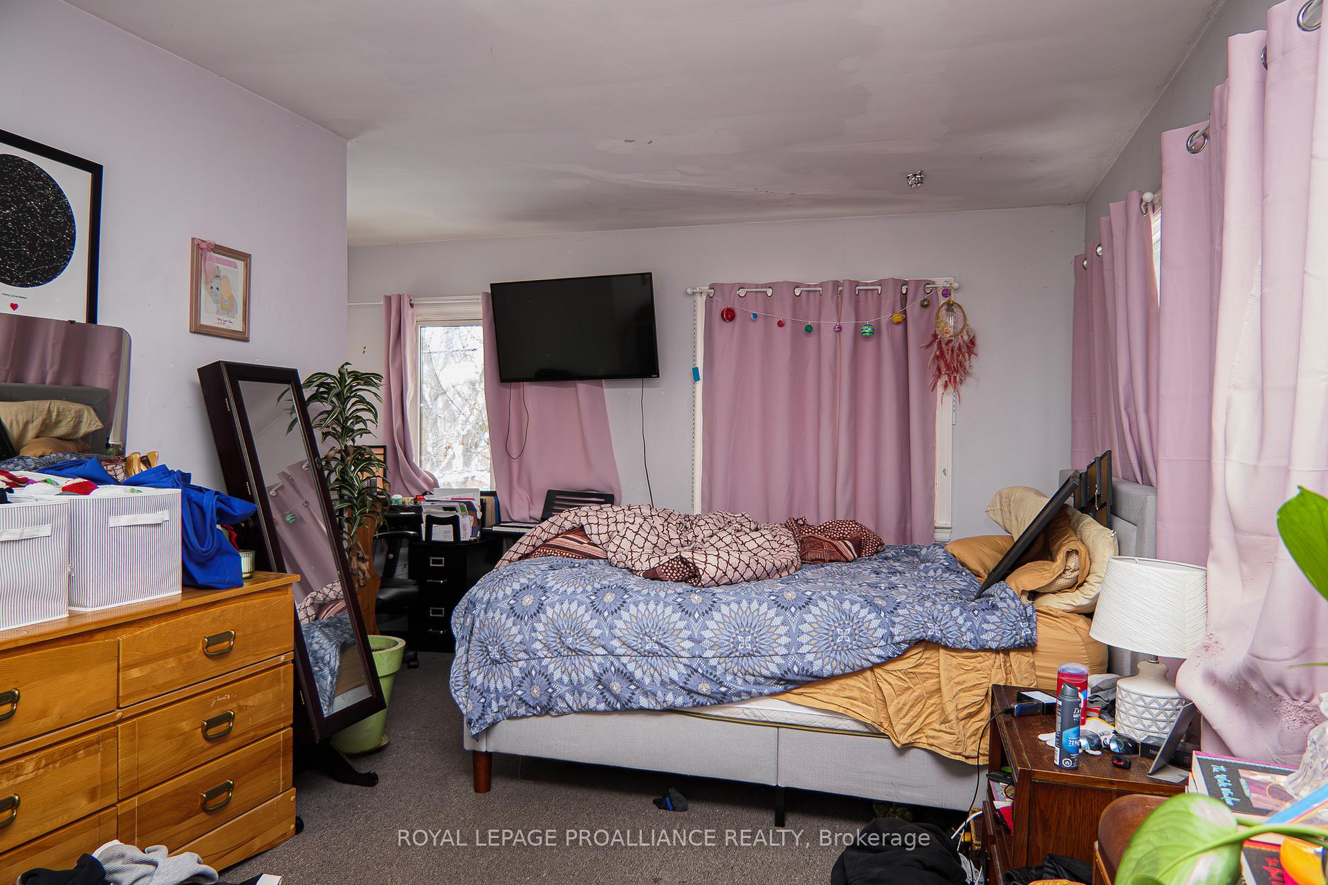 Photo 37 of 24 Queen Street, Belleville, Belleville Ward — HOMEH