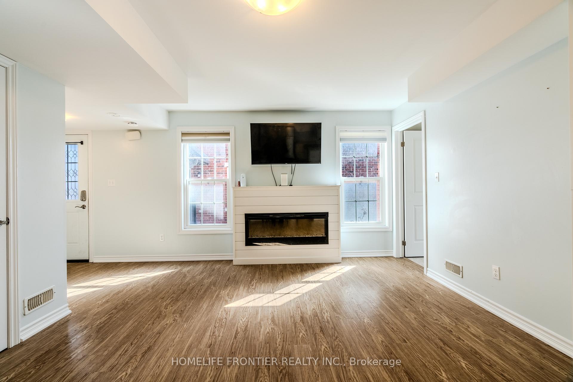 Photo 8 of Unit 16, 244 Penetanguishene Road, Barrie, Georgian Drive — HOMEH