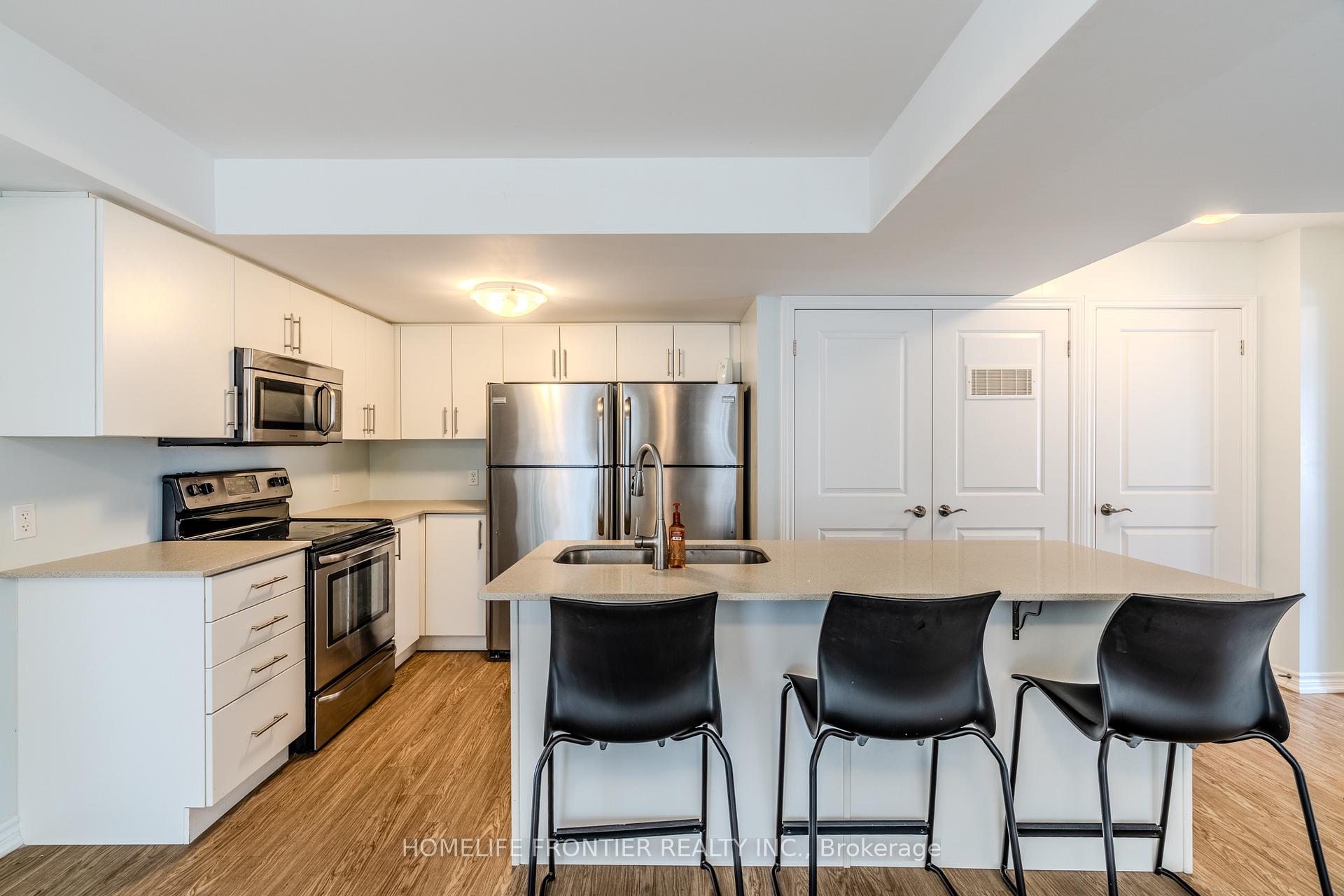 Photo 4 of Unit 16, 244 Penetanguishene Road, Barrie, Georgian Drive — HOMEH