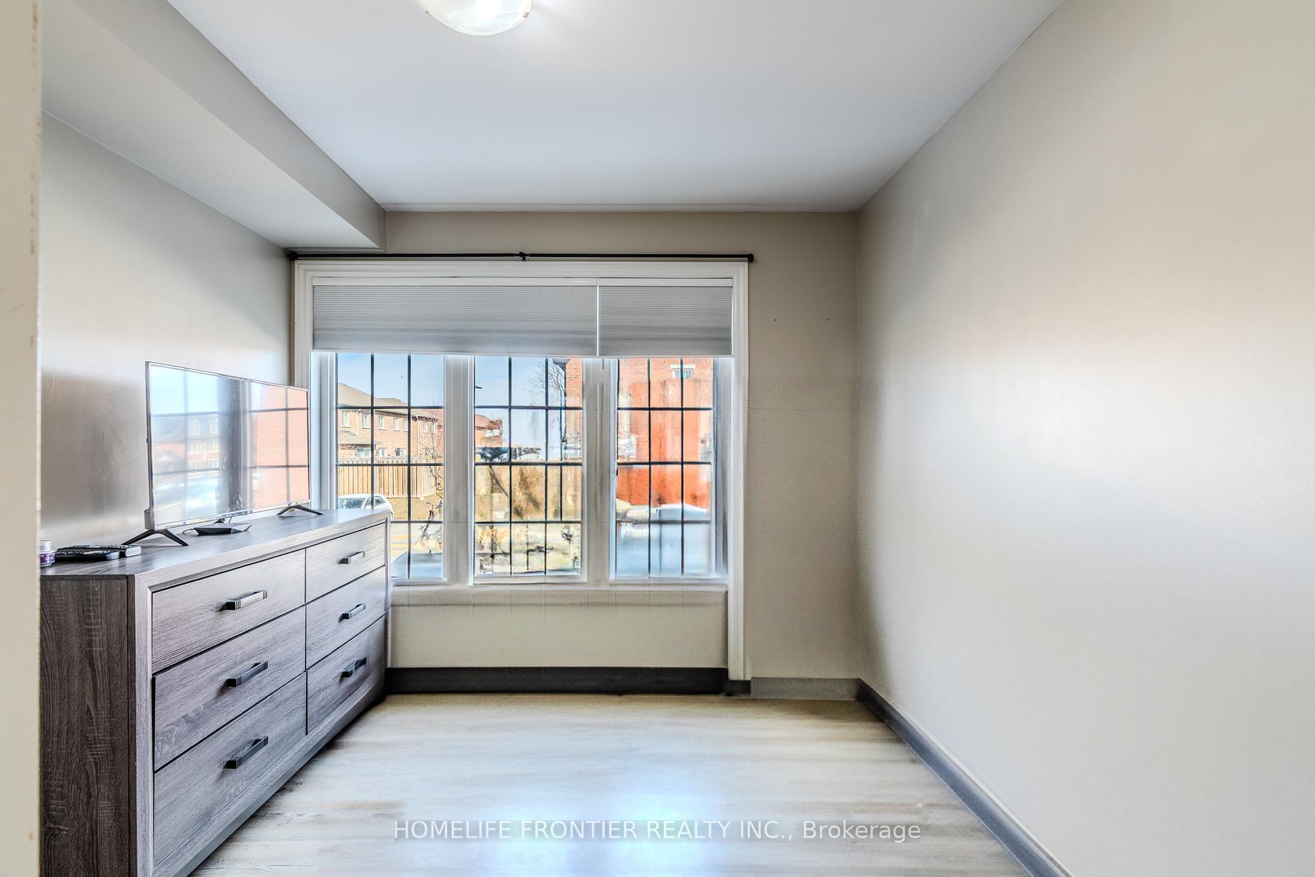 Photo 15 of Unit 16, 244 Penetanguishene Road, Barrie, Georgian Drive — HOMEH