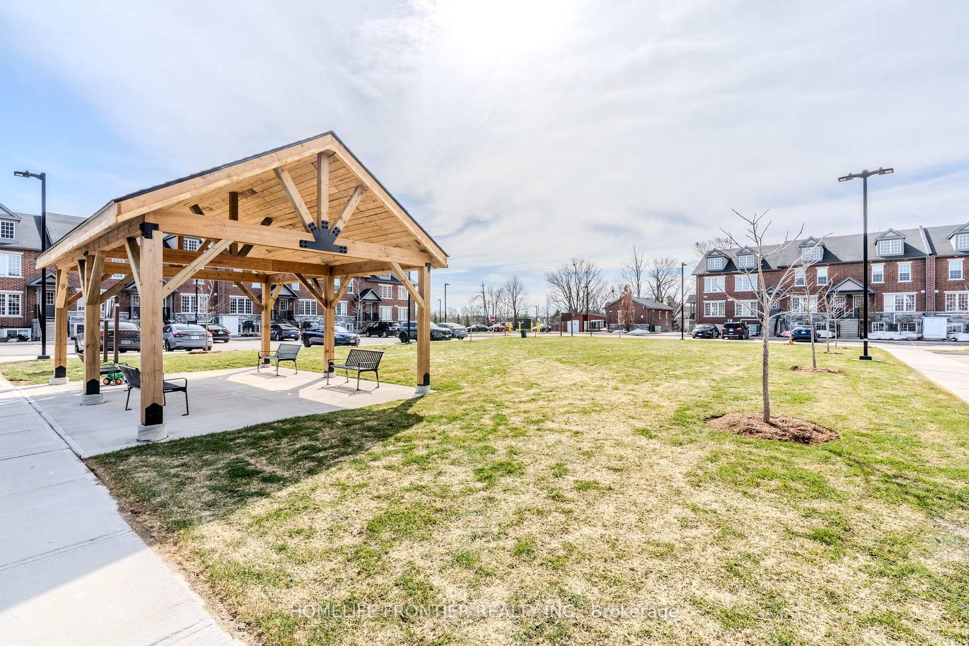 Photo 18 of Unit 16, 244 Penetanguishene Road, Barrie, Georgian Drive — HOMEH