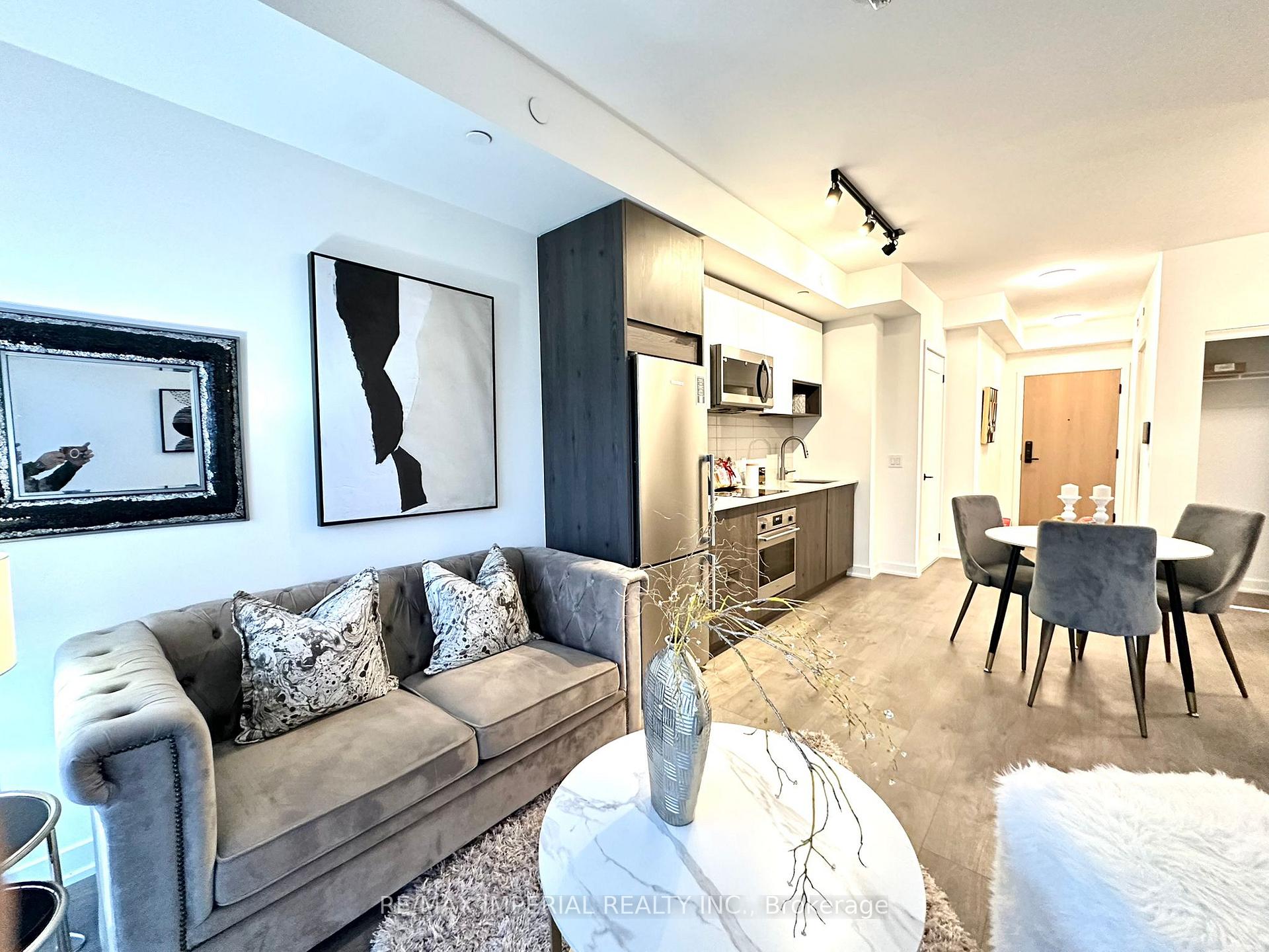 Front of Unit 1603, 5 Defries Street S