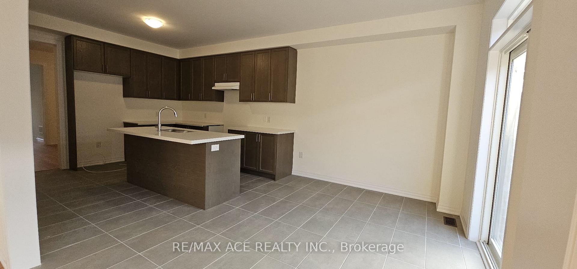 Photo 2 of 230 Flood Avenue, Clarington, Newcastle — HOMEH