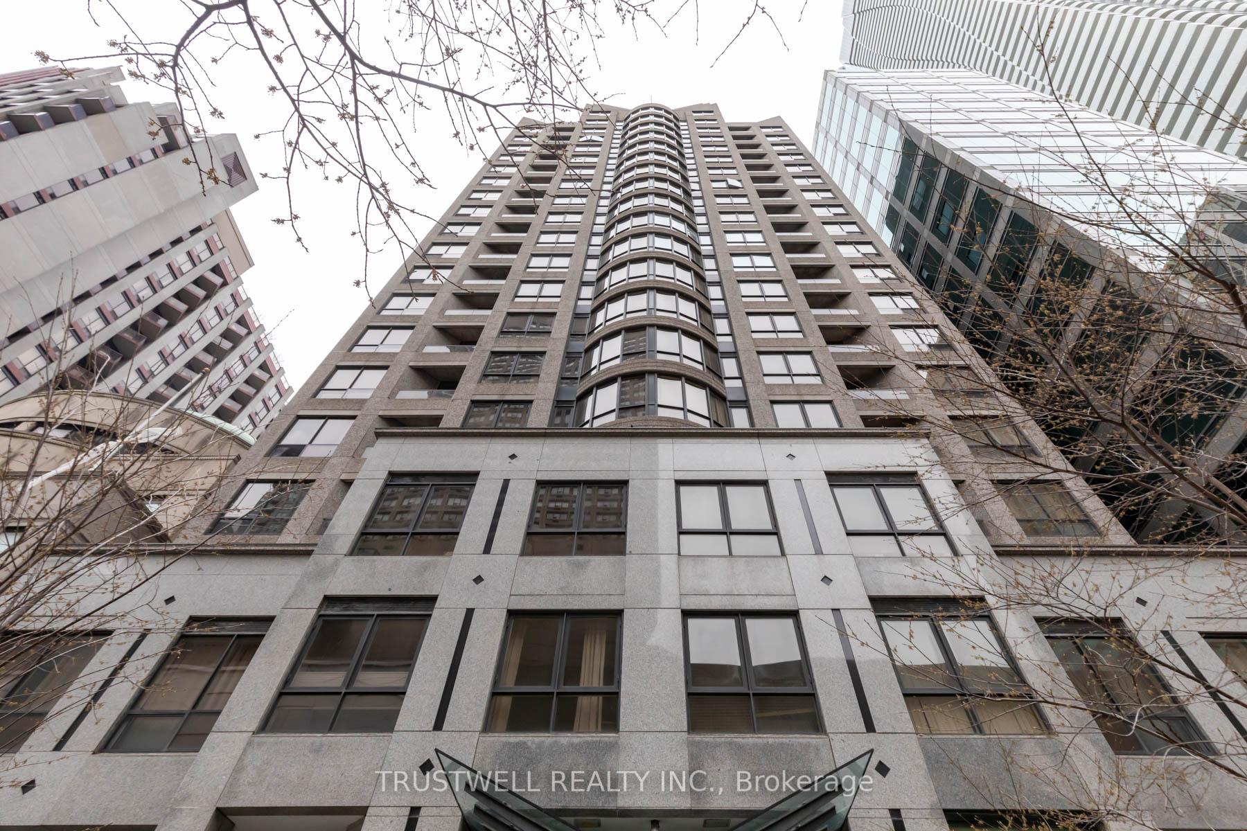 Photo 1 of Unit LPH 03, 55 Bloor Street, Toronto, Church-Yonge Corridor — HOMEH