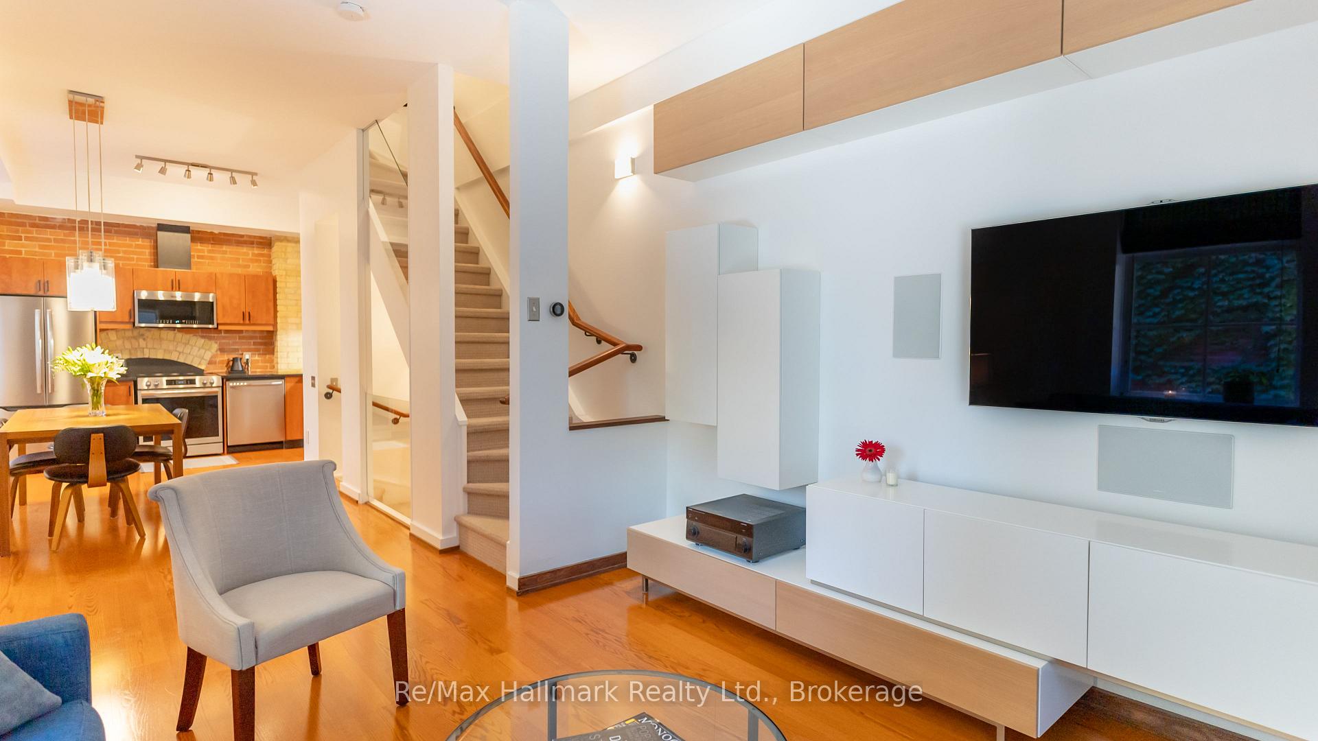 Photo 8 of Unit 4, 39 Old Brewery Lane, Toronto, Regent Park — HOMEH
