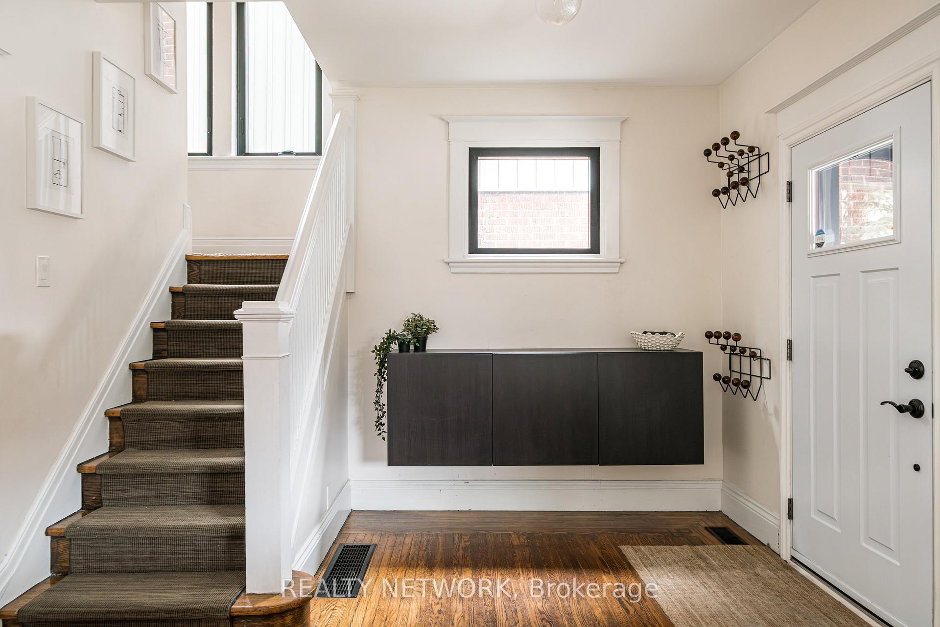 Photo 5 of 481 Aberdeen Avenue, Hamilton, Kirkendall — HOMEH