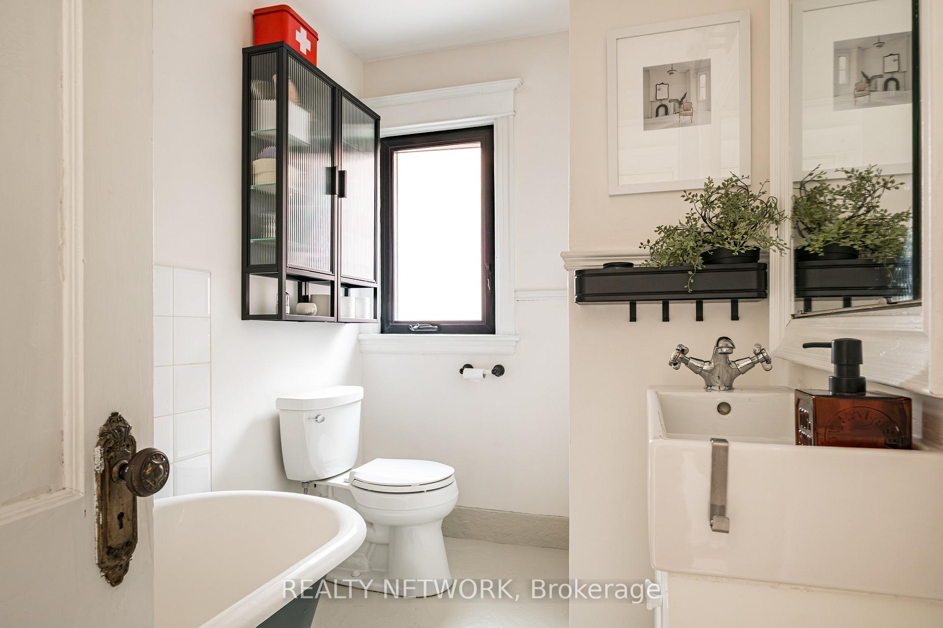 Photo 24 of 481 Aberdeen Avenue, Hamilton, Kirkendall — HOMEH