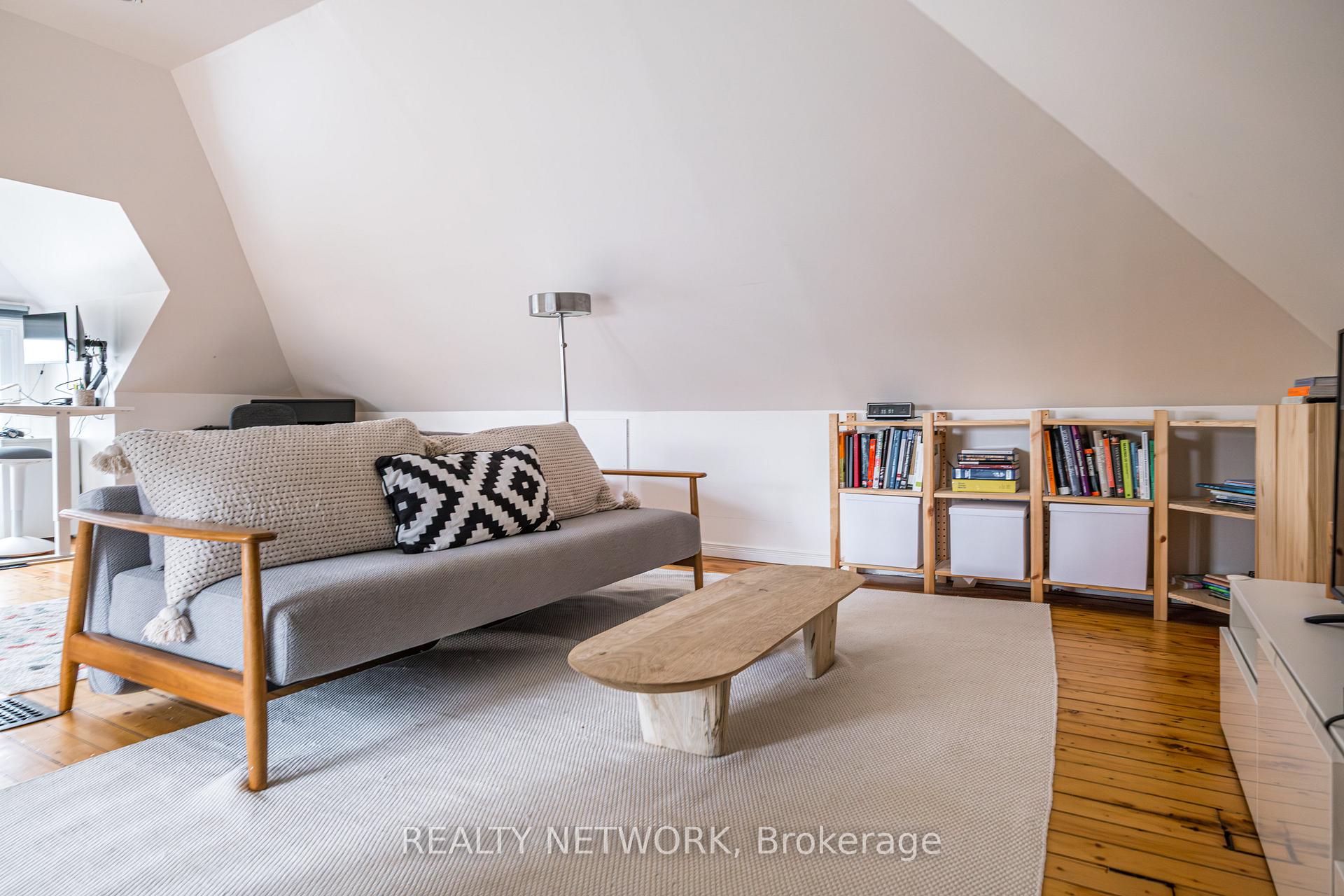 Photo 21 of 481 Aberdeen Avenue, Hamilton, Kirkendall — HOMEH