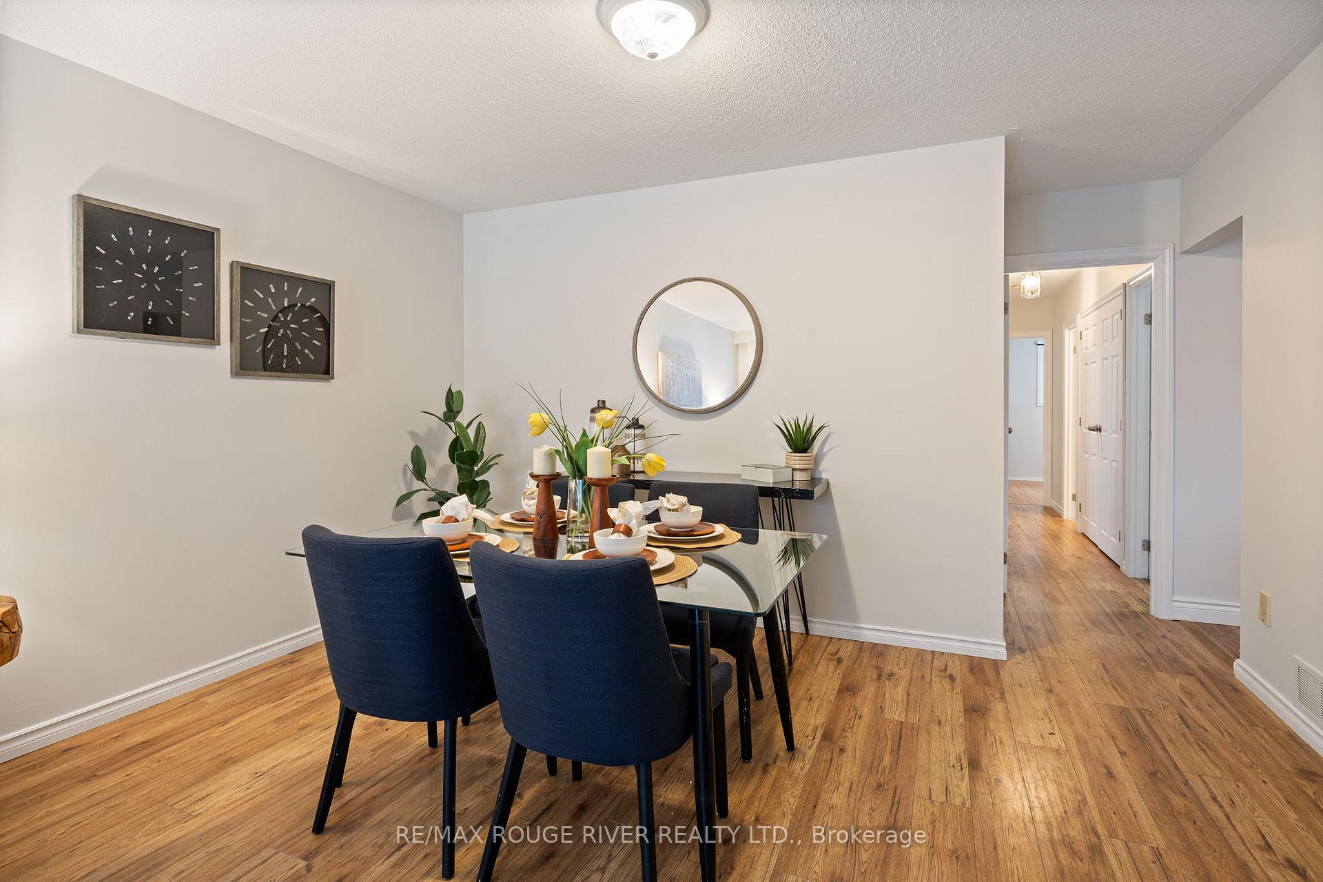Photo 9 of 907 Marinet Crescent, Pickering, West Shore — HOMEH