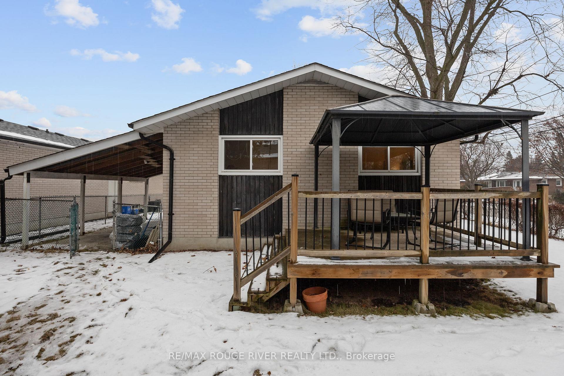 Photo 23 of 907 Marinet Crescent, Pickering, West Shore — HOMEH
