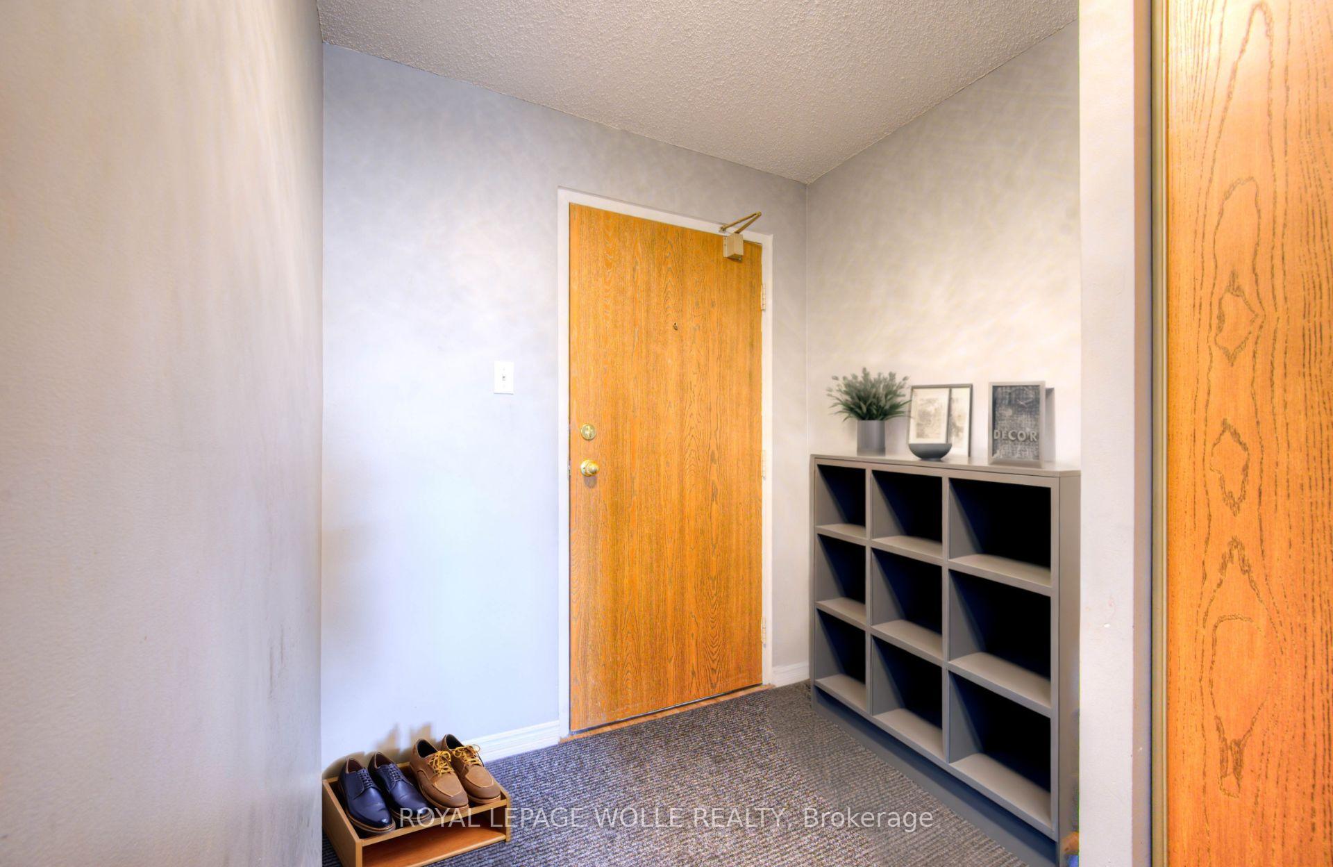 Photo 4 of Unit 710, 35 Green Valley Drive, Kitchener — HOMEH