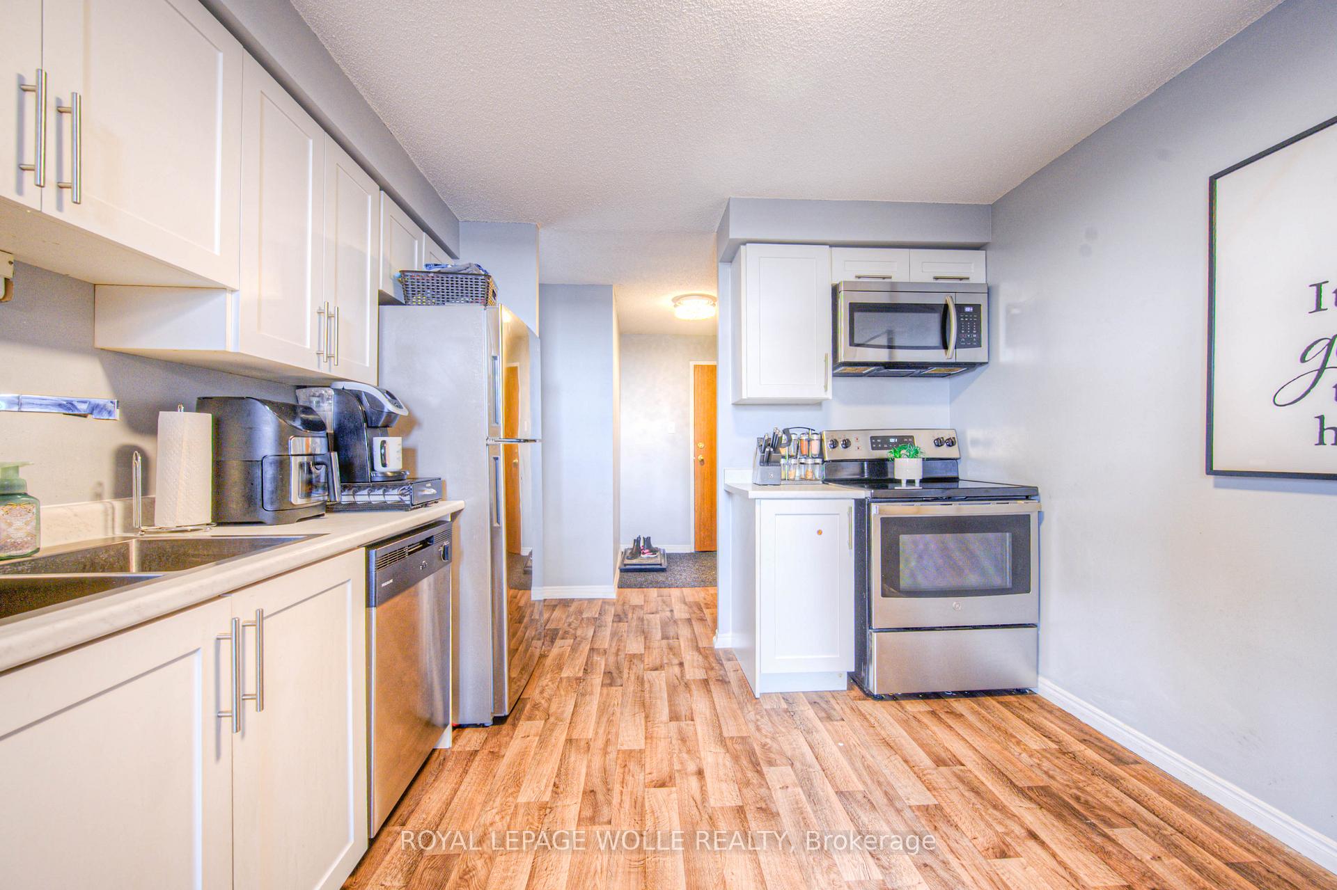 Photo 9 of Unit 710, 35 Green Valley Drive, Kitchener — HOMEH