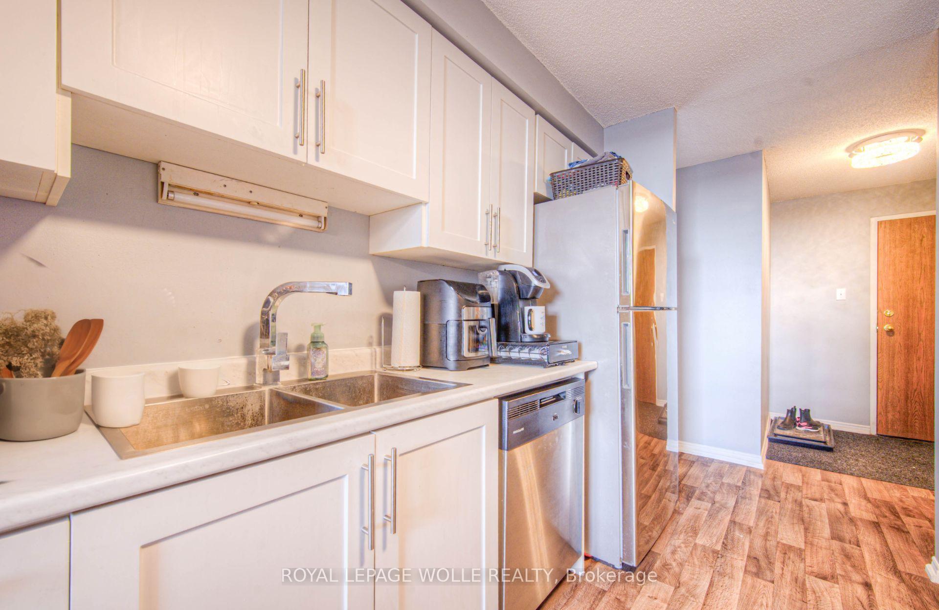 Photo 7 of Unit 710, 35 Green Valley Drive, Kitchener — HOMEH