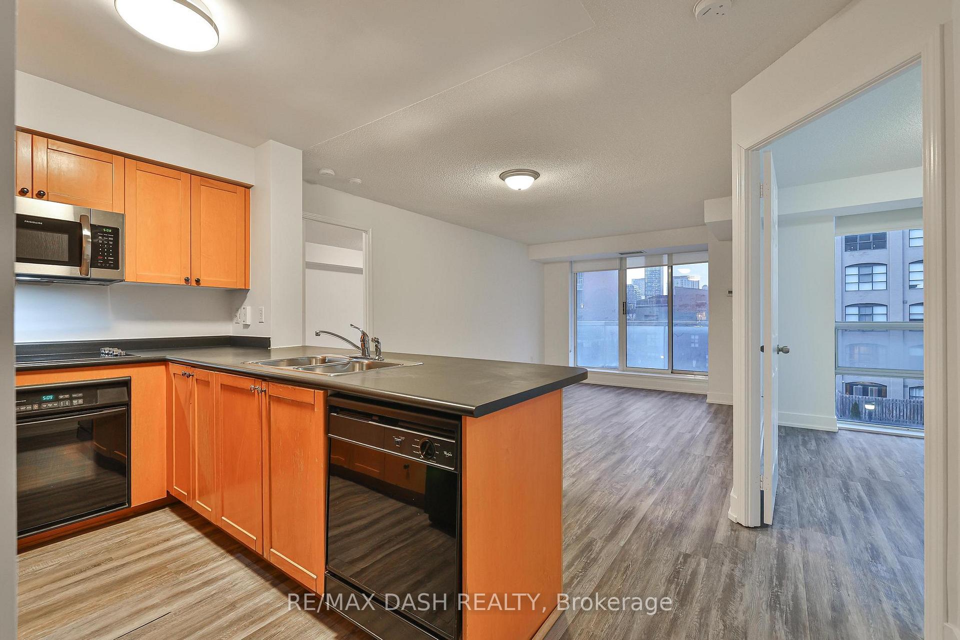 Photo 5 of Unit 501, 330 Adelaide Street E, Toronto, Moss Park — HOMEH