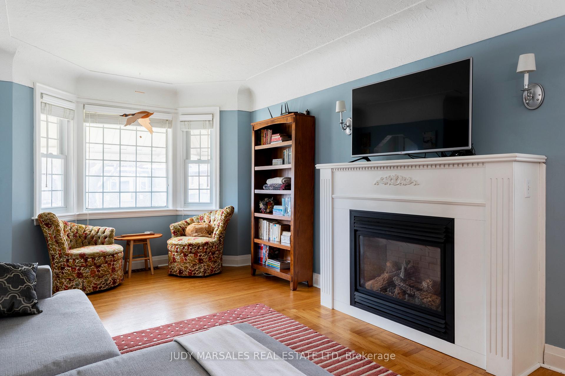 Photo 5 of 57 Cameron Avenue S, Hamilton, Bartonville — HOMEH