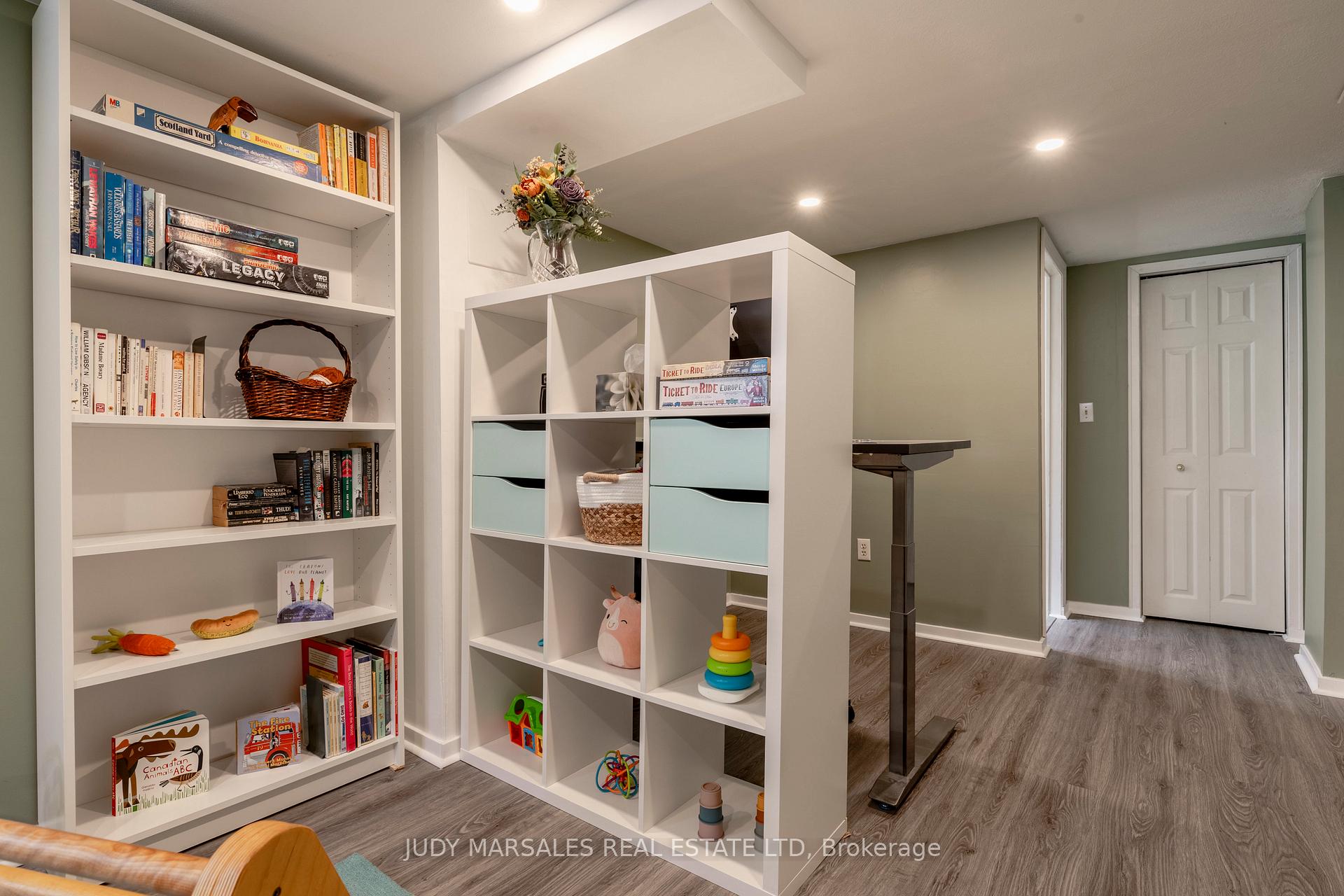Photo 17 of 57 Cameron Avenue S, Hamilton, Bartonville — HOMEH