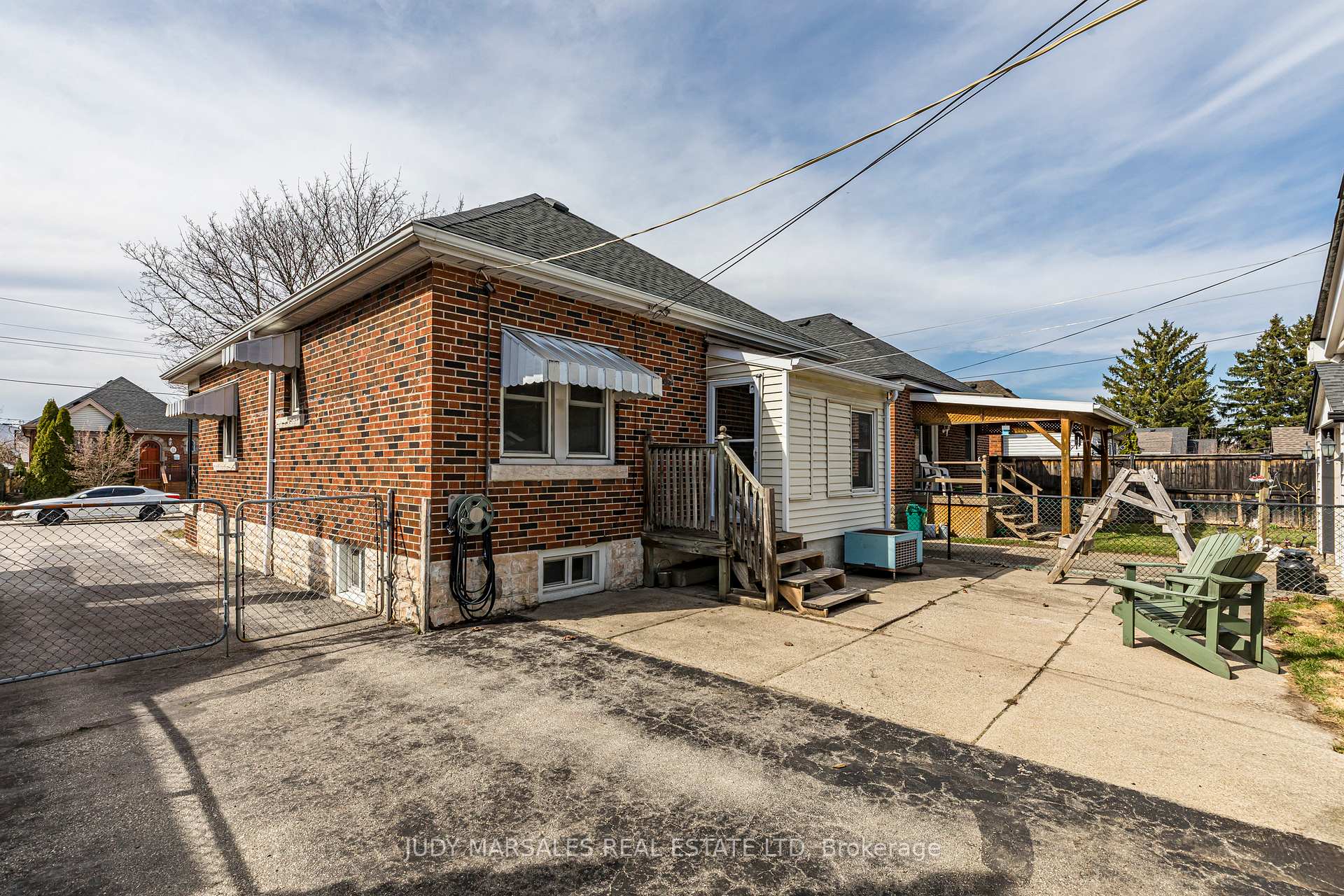 Photo 19 of 57 Cameron Avenue S, Hamilton, Bartonville — HOMEH