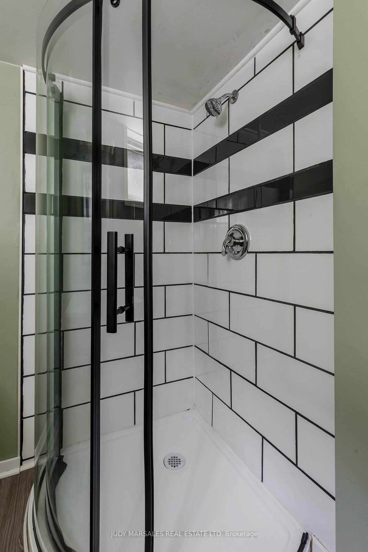 Photo 6 of 57 Cameron Avenue S, Hamilton, Bartonville — HOMEH