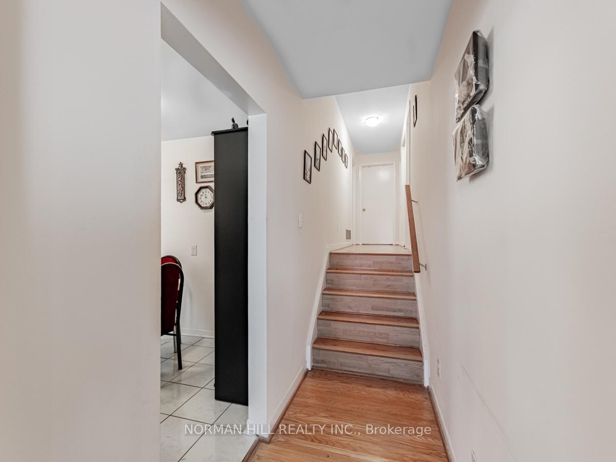 Photo 35 of 41 Braemar Drive, Brampton, Avondale — HOMEH