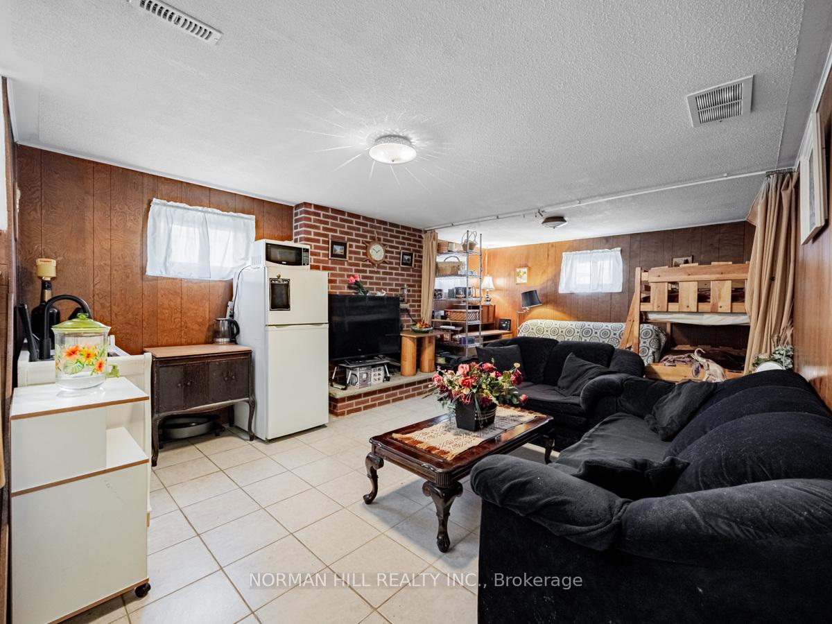 Photo 18 of 41 Braemar Drive, Brampton, Avondale — HOMEH