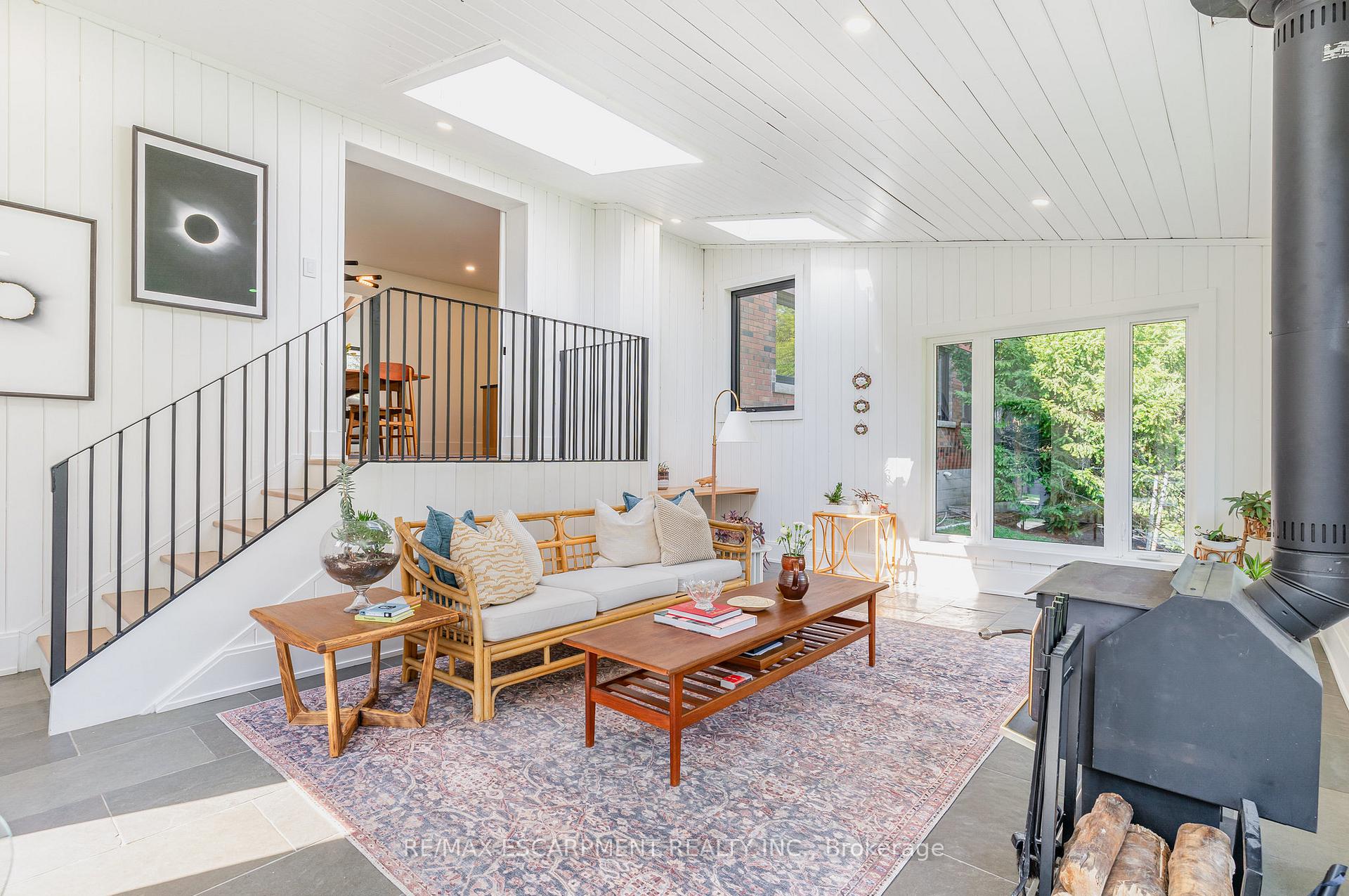 Photo 9 of 130 Hillcrest Avenue, Hamilton, Greensville — HOMEH