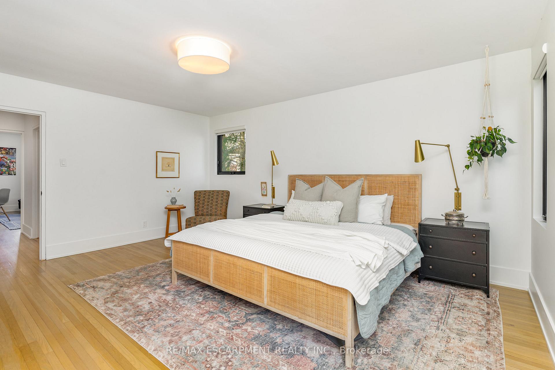 Photo 13 of 130 Hillcrest Avenue, Hamilton, Greensville — HOMEH