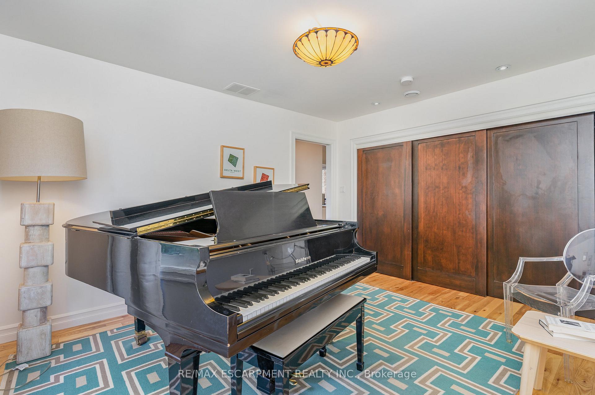 Photo 23 of 130 Hillcrest Avenue, Hamilton, Greensville — HOMEH
