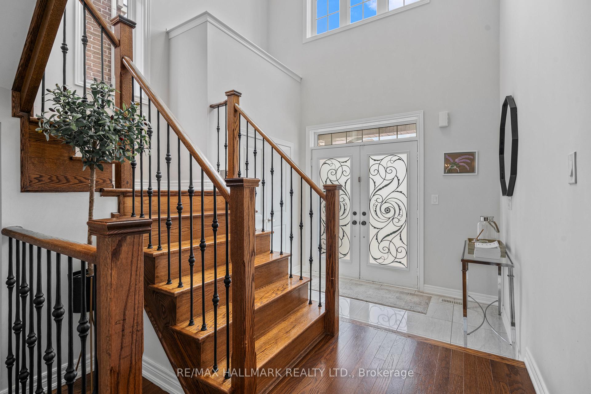Photo 6 of 165 Roy Harper Avenue, Aurora, Rural Aurora — HOMEH