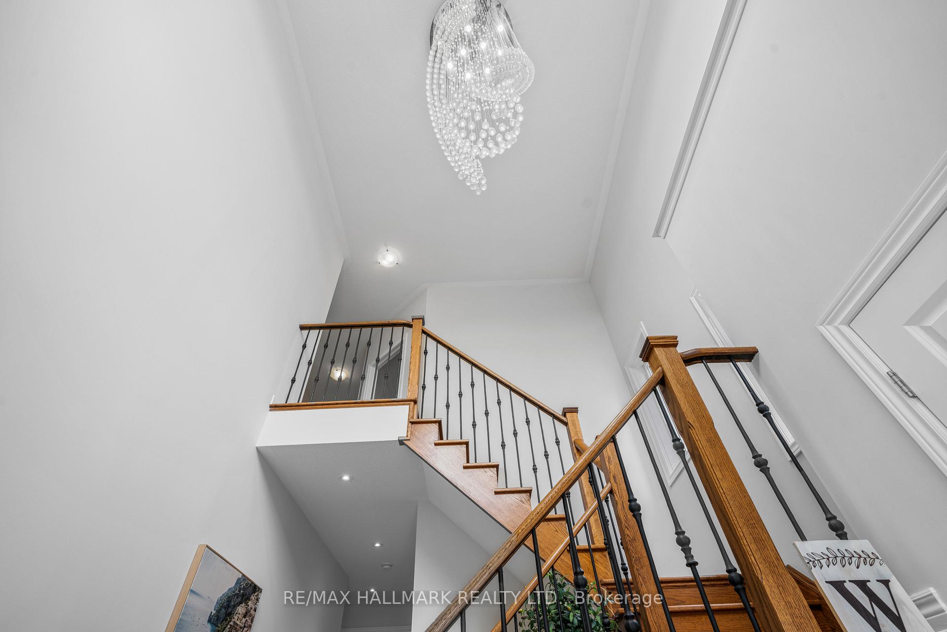 Photo 10 of 165 Roy Harper Avenue, Aurora, Rural Aurora — HOMEH