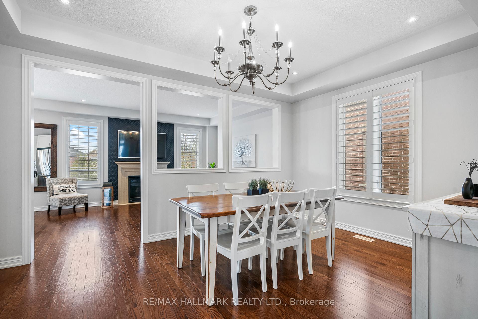 Photo 4 of 165 Roy Harper Avenue, Aurora, Rural Aurora — HOMEH