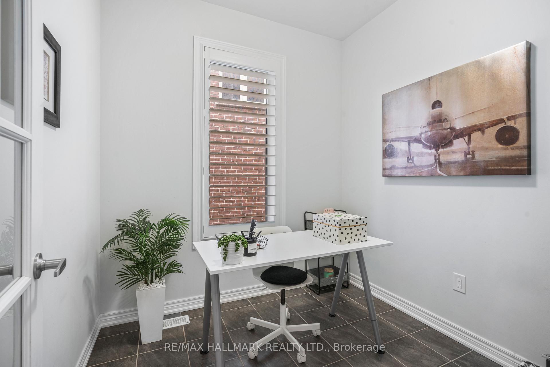 Photo 18 of 165 Roy Harper Avenue, Aurora, Rural Aurora — HOMEH
