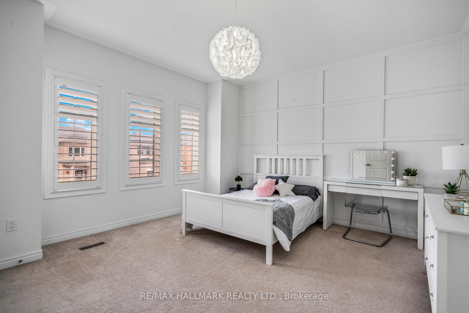 Photo 24 of 165 Roy Harper Avenue, Aurora, Rural Aurora — HOMEH