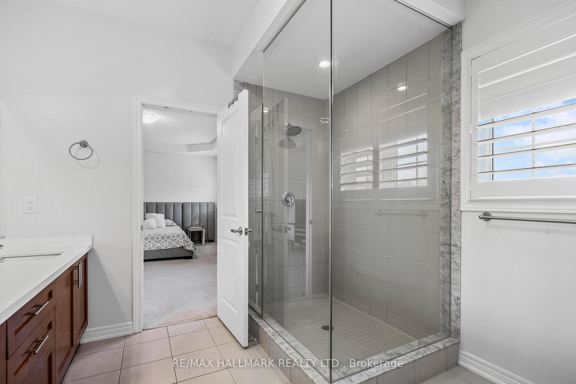 Photo 28 of 165 Roy Harper Avenue, Aurora, Rural Aurora — HOMEH