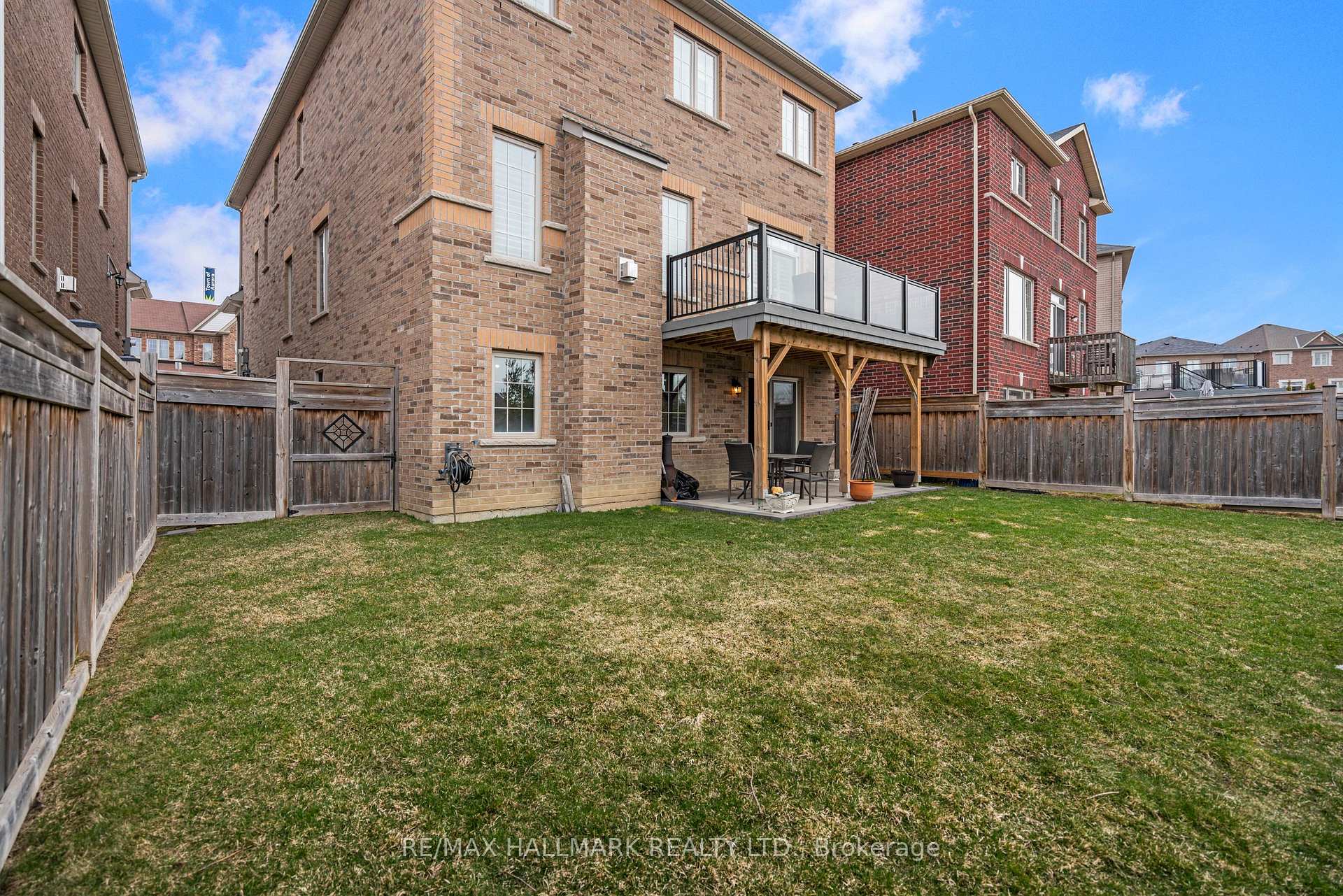 Photo 30 of 165 Roy Harper Avenue, Aurora, Rural Aurora — HOMEH