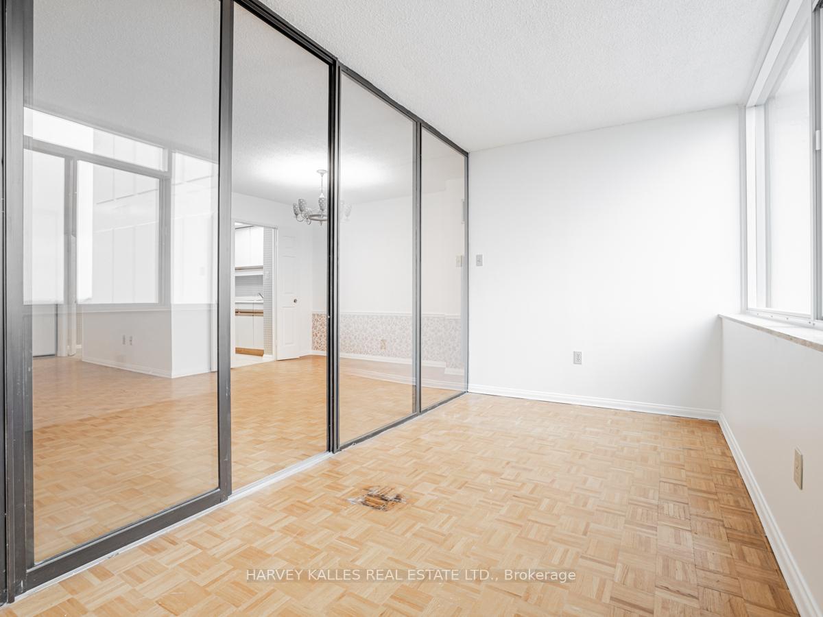 Photo 28 of Unit 1101, 3000 Bathurst Street, Toronto, Englemount-Lawrence — HOMEH