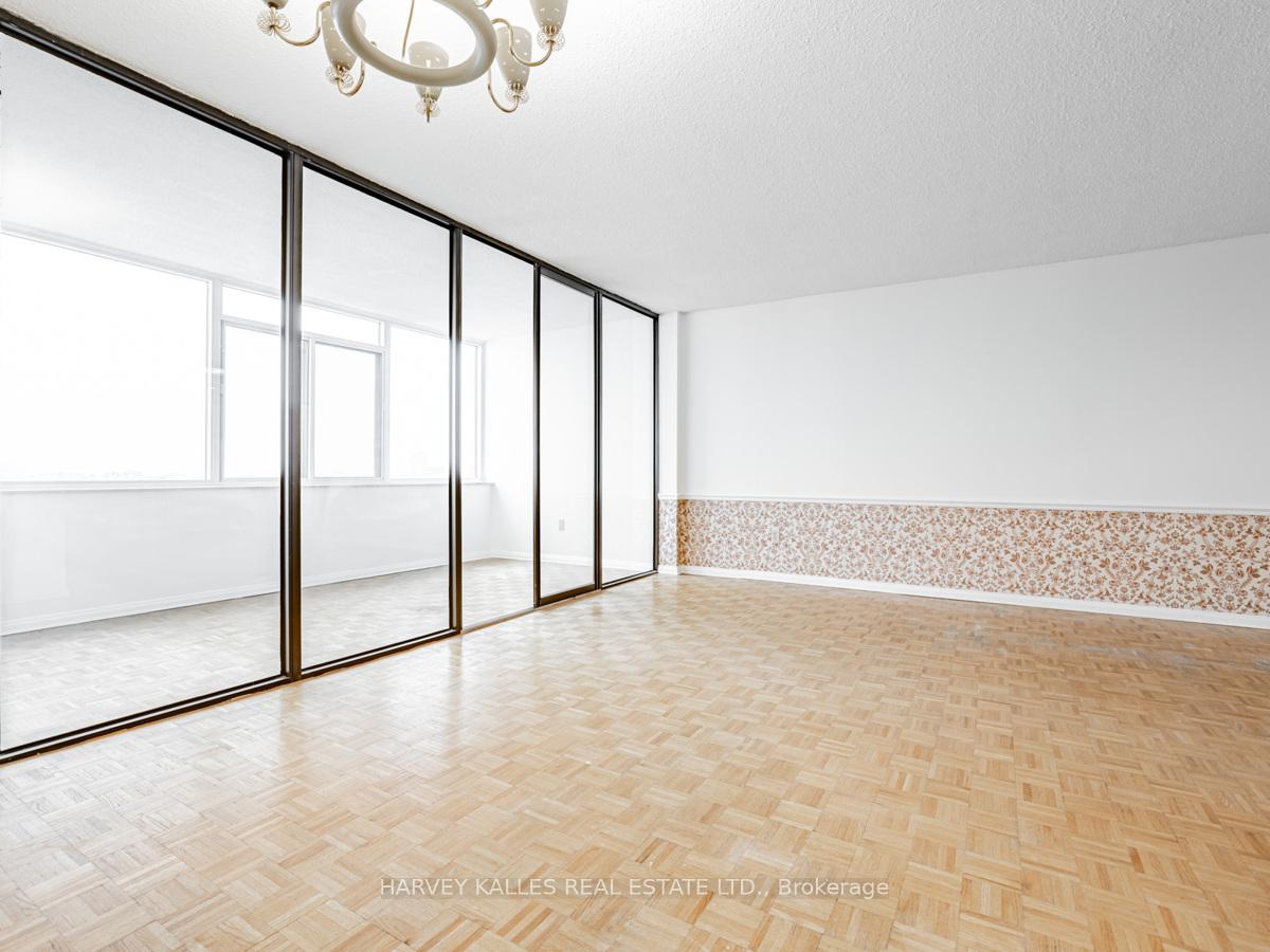 Photo 29 of Unit 1101, 3000 Bathurst Street, Toronto, Englemount-Lawrence — HOMEH