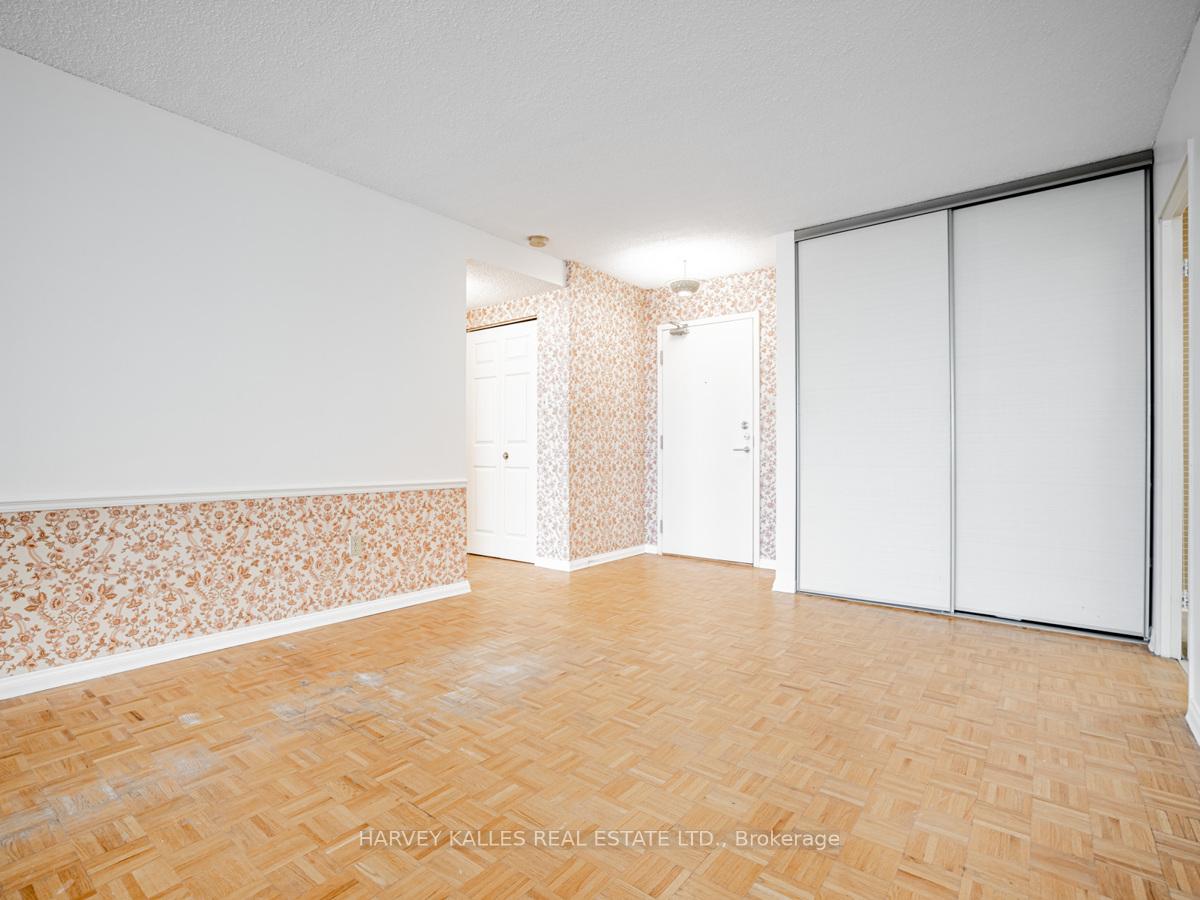 Photo 24 of Unit 1101, 3000 Bathurst Street, Toronto, Englemount-Lawrence — HOMEH