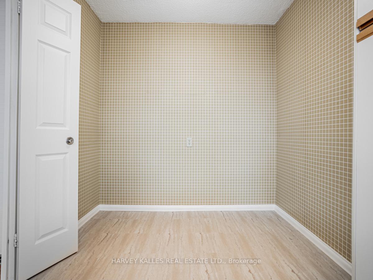 Photo 21 of Unit 1101, 3000 Bathurst Street, Toronto, Englemount-Lawrence — HOMEH